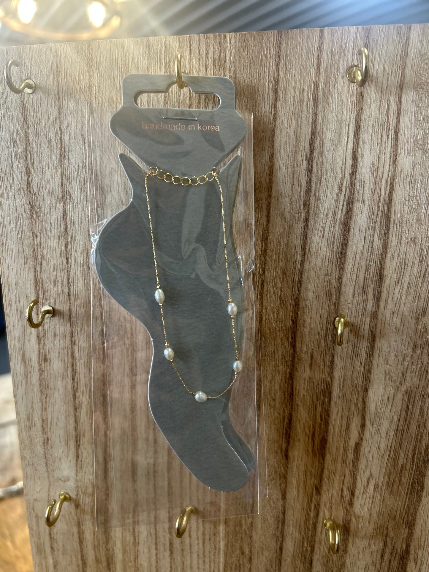 Gold anklet with pearls