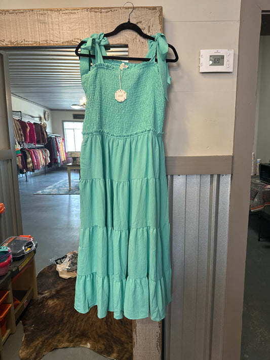 plus mint tiered midi dress