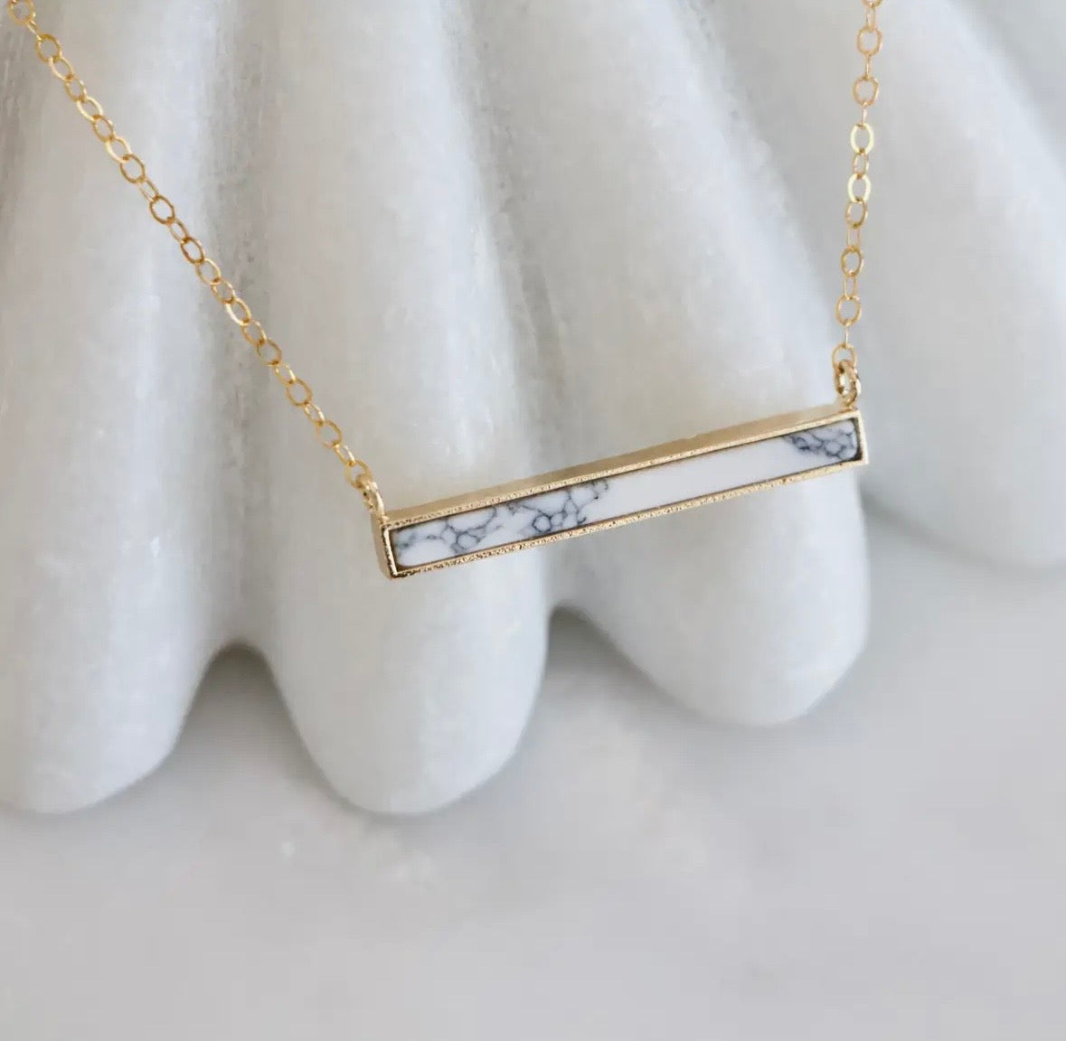 Bar necklace