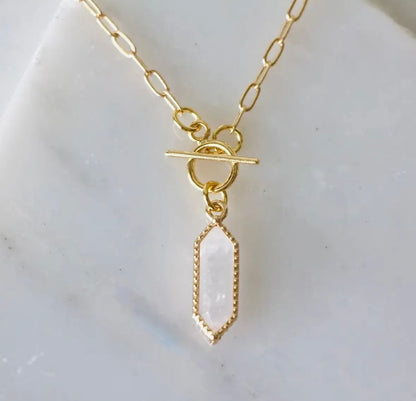 Quartztoggle necklace