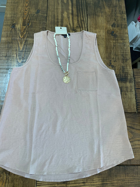 Plus airflow scoop neck tank