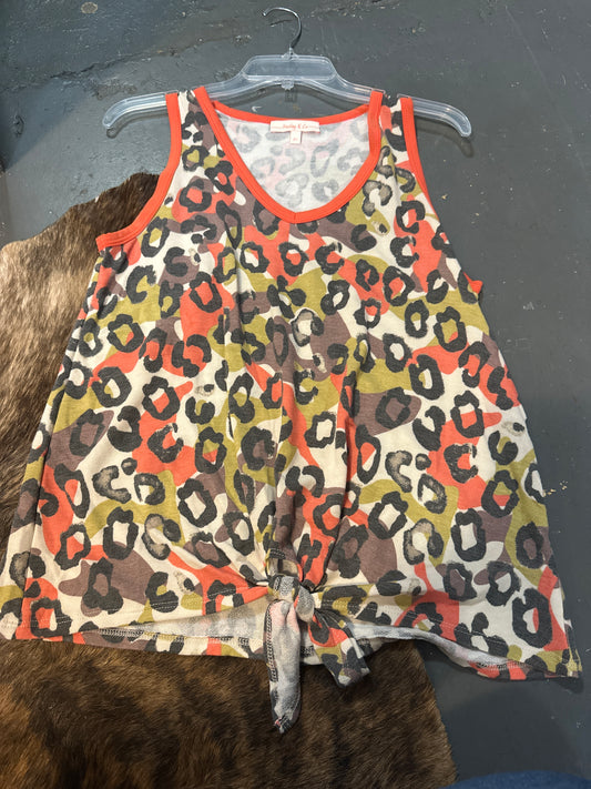 sleeveless leopard top